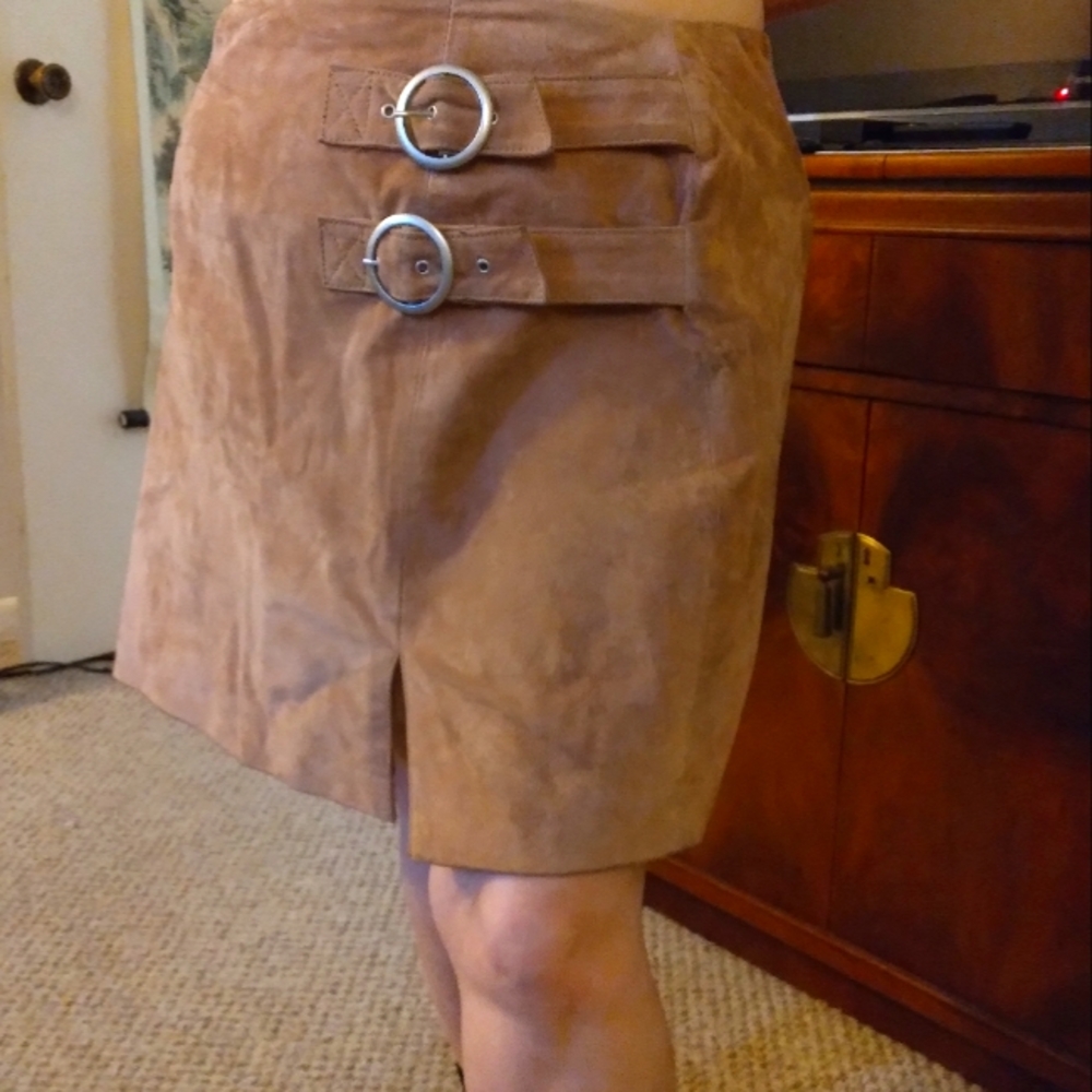 Blank NYC Blond Suede Women's Juniors mini skirt